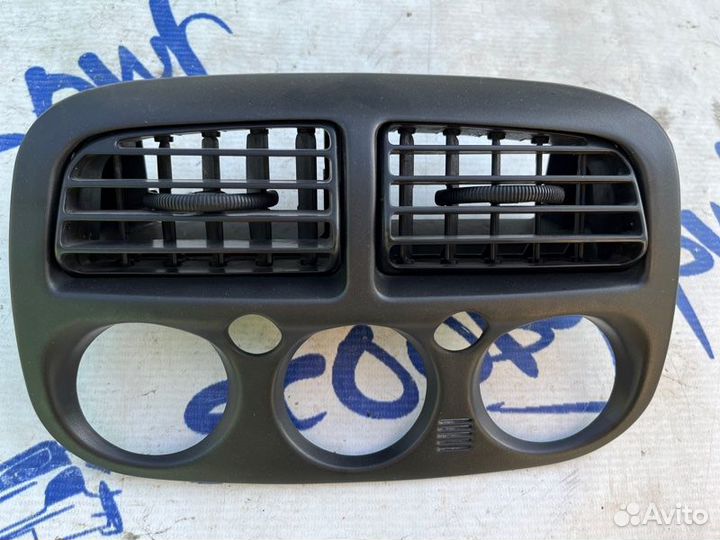 Накладка торпеды передняя Subaru Impreza Wrx Sti