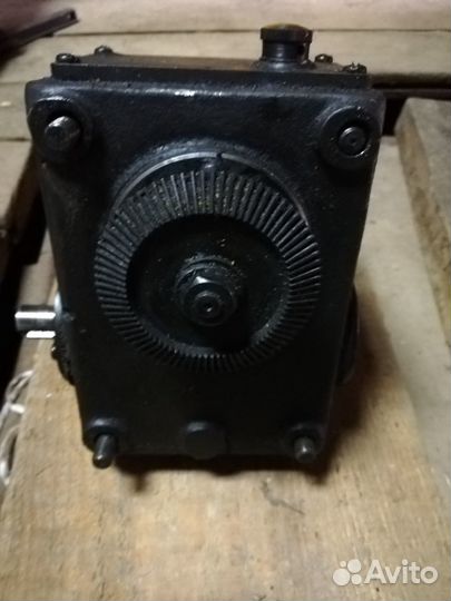 Масляный редуктор