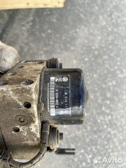 Блок абс Фольксваген Гольф 4