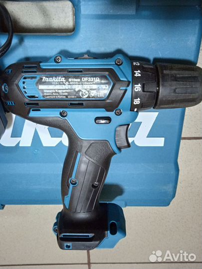 Аккумуляторная дрель шуруповерт makita df331d