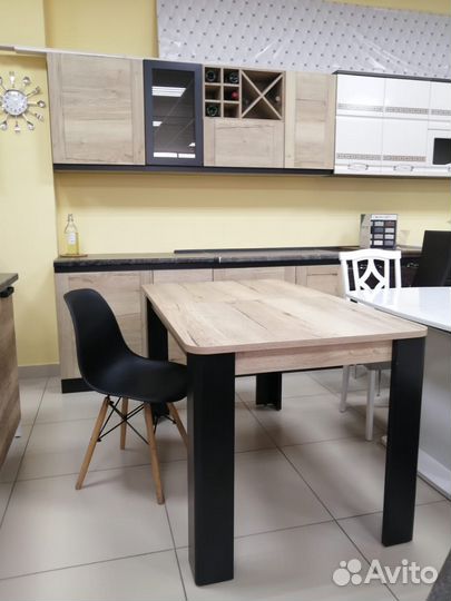 Обеденный стол 