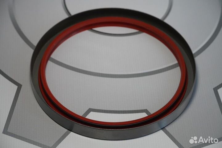 Манжета ступицы задней 65115