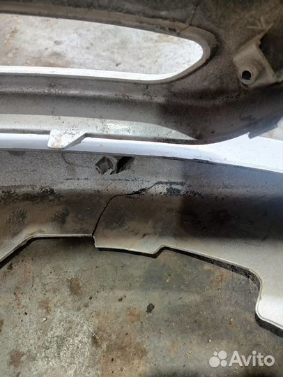 Передний бампер kia rio 3 серебристый