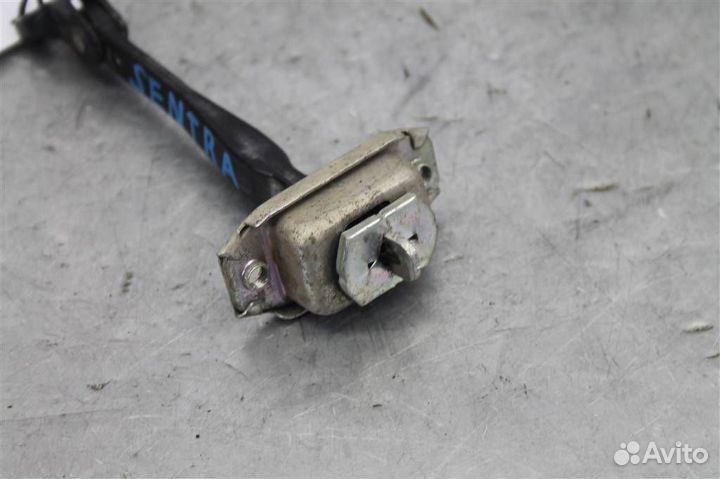 Ограничитель двери задней левой Nissan Sentra B17