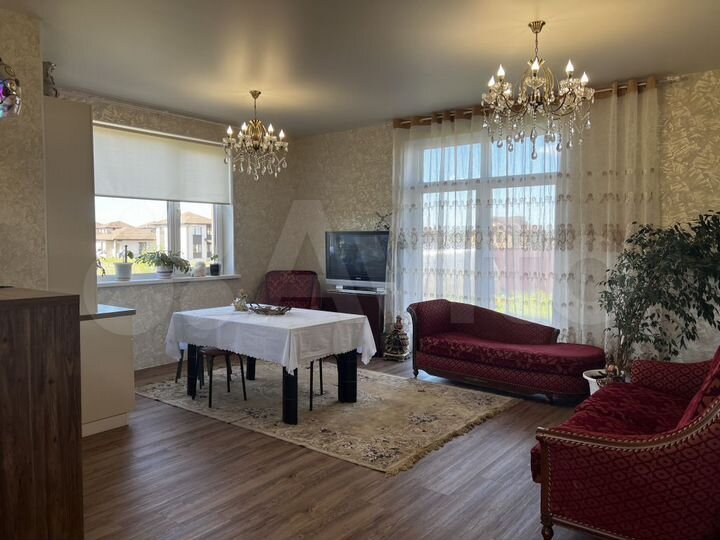 Коттедж 190,6 м² на участке 9,5 сот.