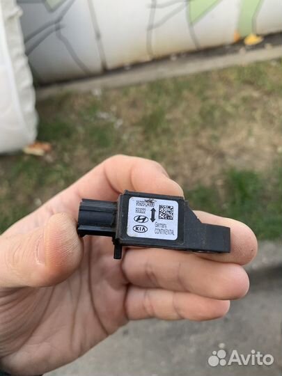 Датчик удара 95920-D4000 optima 4 JF