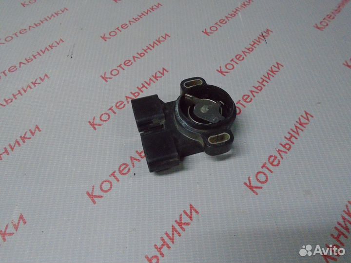 Nissan 22620-4M501 Датчик положения дросселя