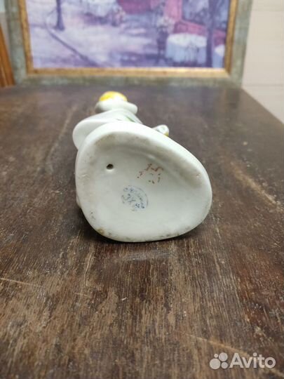 Статуэтка Девочка с козленком Полонне