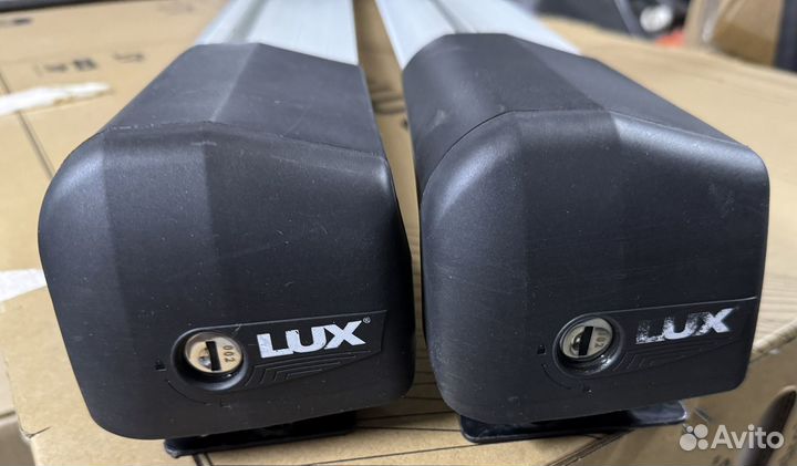 Продам комплект поперечин LUX bridge 4 для RAV4