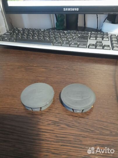 Колпачок ступицы Subaru 59/55 алюмин и пластик R17