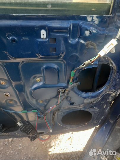 Стеклоподъемник электрический Toyota BB 2001