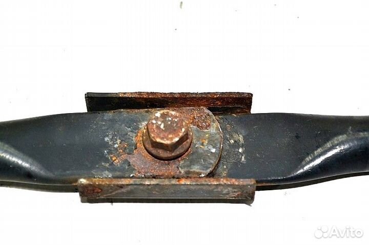 Кронштейн подножки, левый mercedes-benz Actros MP4