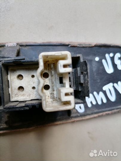 Кнопка стеклоподъемника Toyota Caldina 1995-2002