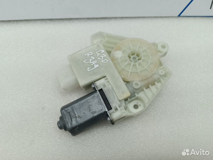 Моторчик стеклоподъемника задний правый BMW 5 G30