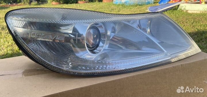 Фара правая/ левая Skoda Octavia A5 2008-2013