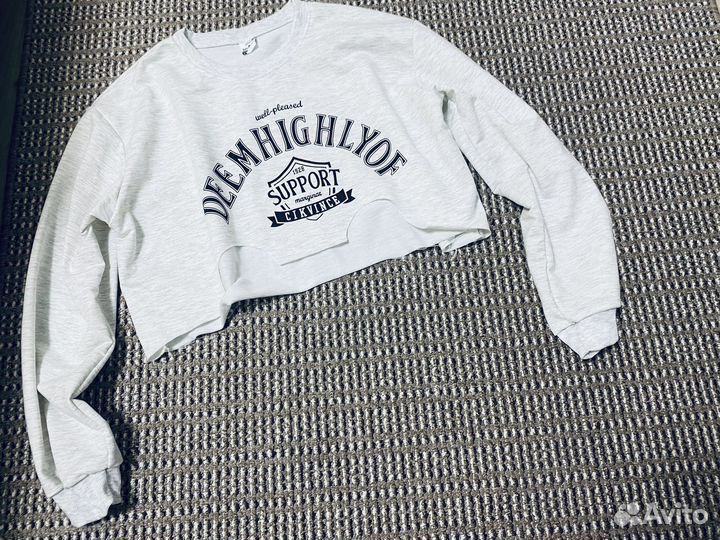 Укороченная кофта 42-44