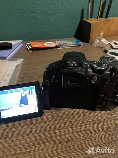 Зеркальный фотоаппарат canon S5IS