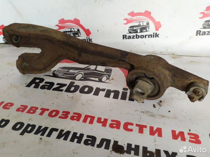 Кронштейн редуктора Mercedes Viano W639 2.1D 2005