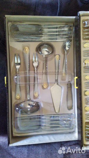 Набор столовых приборов на 12 персон