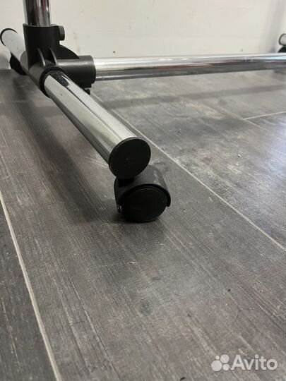 Вешалка для одежды напольная