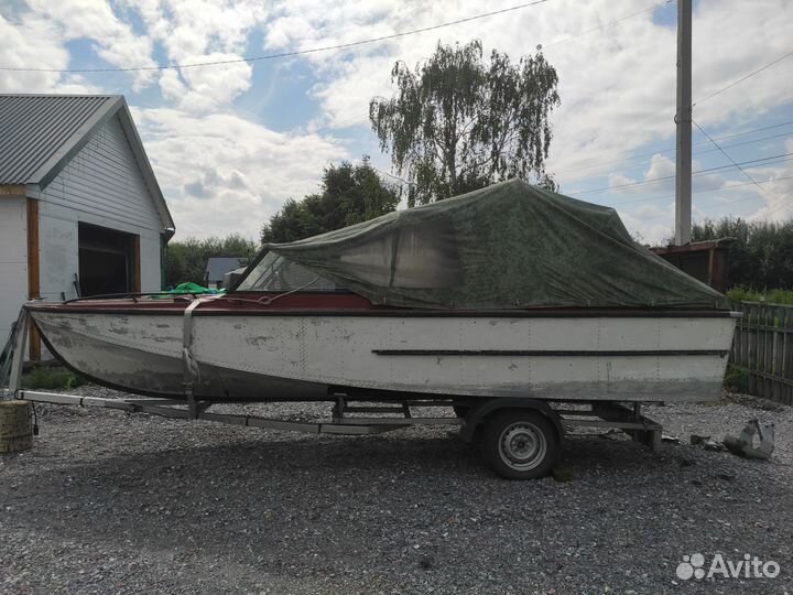 Катер Восток