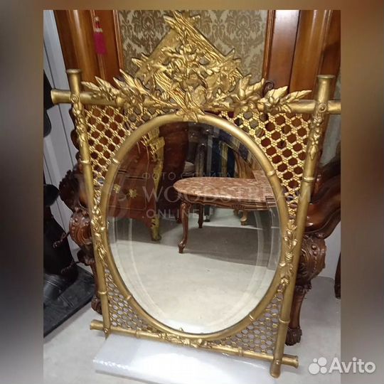 Зеркало настенное. Винтаж. Европейская мебель