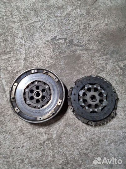 Маховик BMW 3 E90/E91/E92/E93 2008 7560876