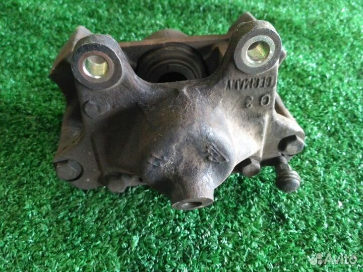 Суппорт задний правый Mercedes-Benz E-Class W210