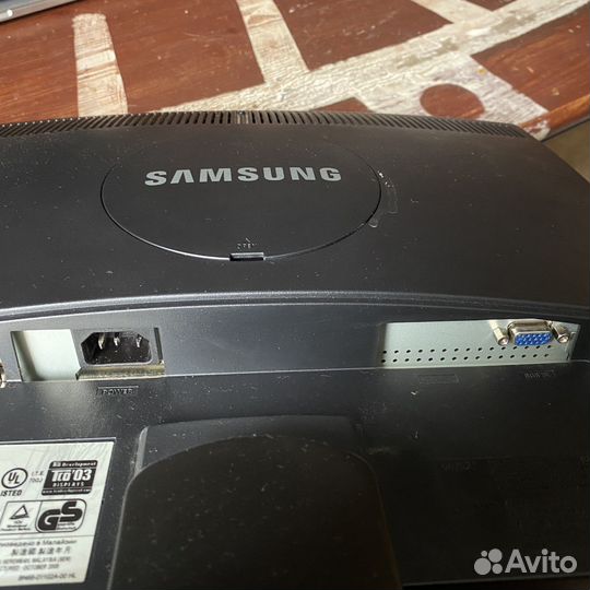 Монитор Samsung