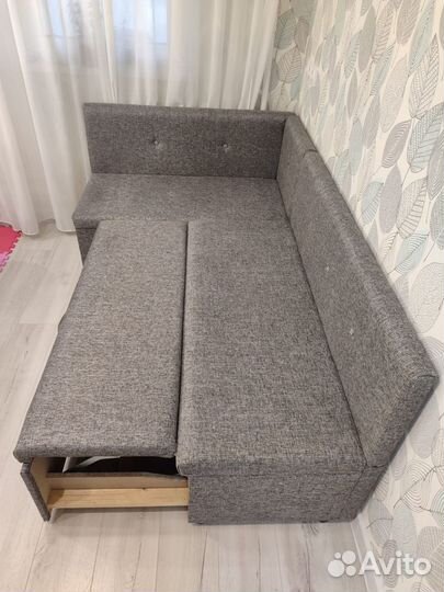 Кухонный угловой диван со спальным местом