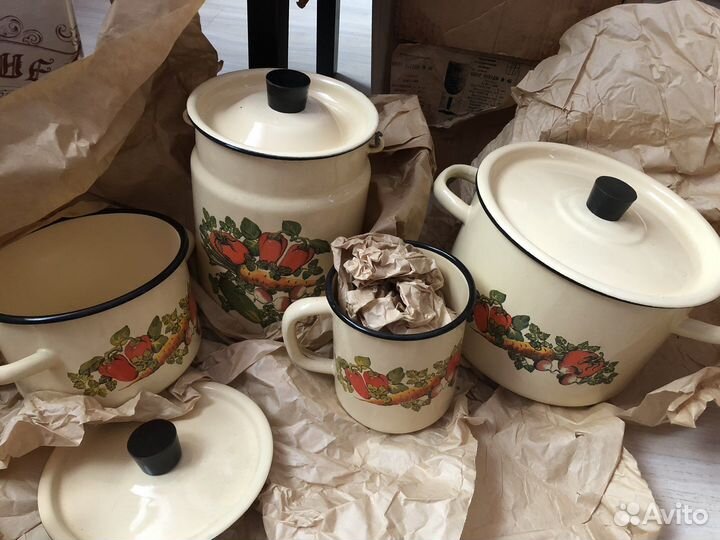 Набор эмалированной посуды