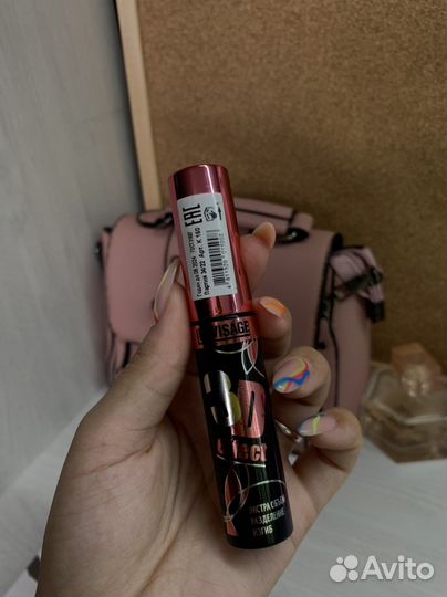 Палитра теней и тушь