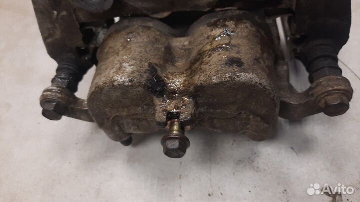 Суппорт передний левый