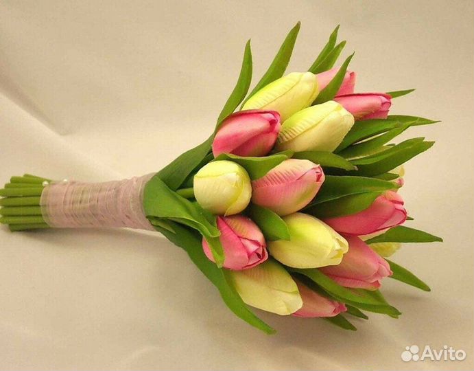 Букет из ландыша, тюльпанов, Королевского ландыша