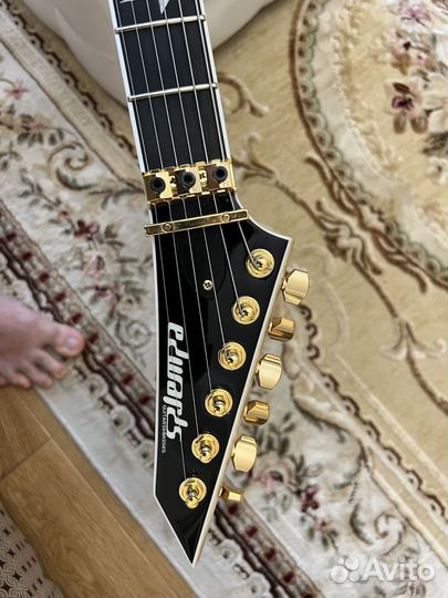 Edwards alexi e-al 128 arrow head