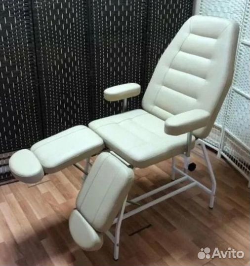 Стул для мастера педикюра, косметолога