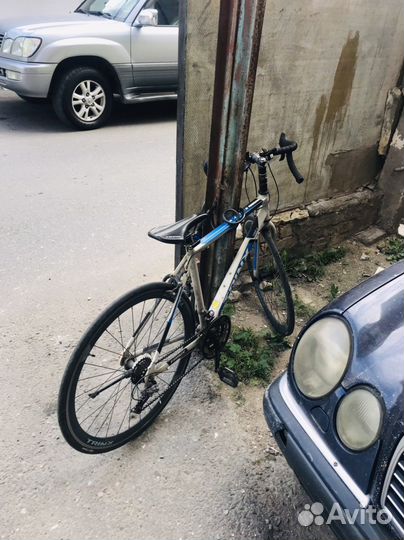 Шоссейный велосипед trinx