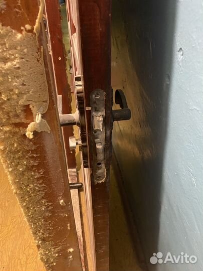 Дверь входная/межкомнатная деревянная