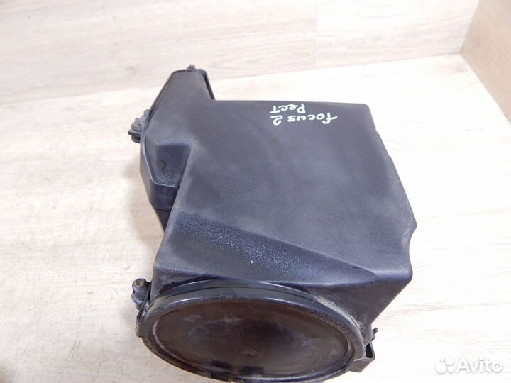 Корпус воздушного фильтра Ford Focus 2