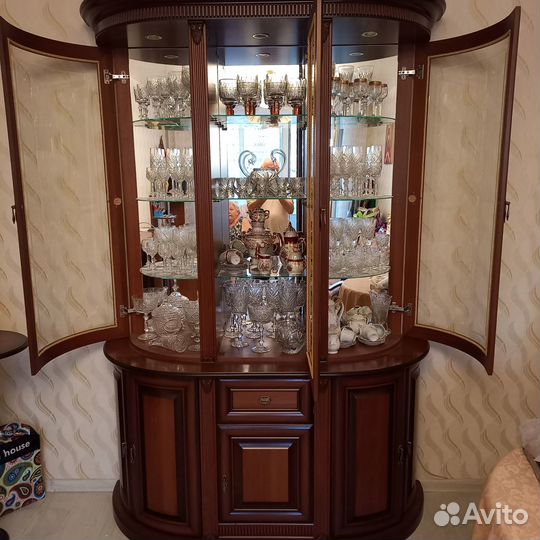 Сервант горка