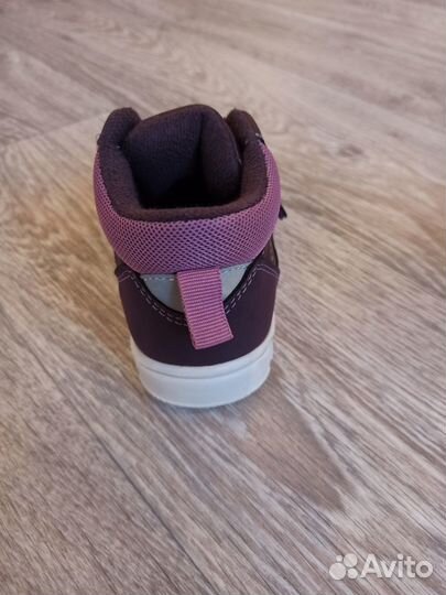 Ботинки для девочки демисезонные р-р24