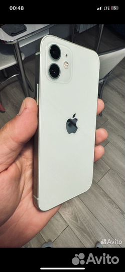 iPhone 12, 64 ГБ