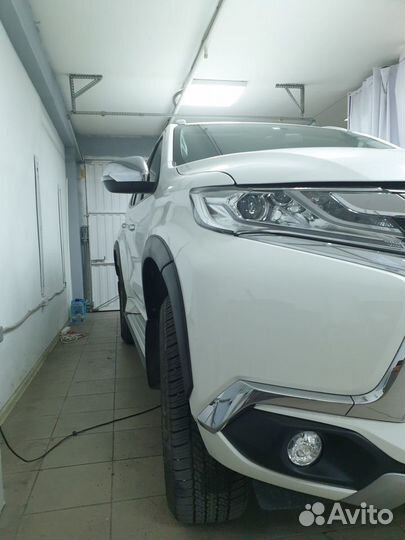 Накладки на арки Mitsubishi Pajero Sport 3