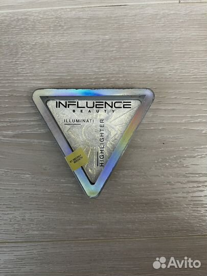 Хайлайтер influence beauty