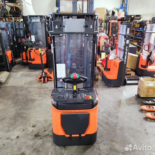 Штабелер самоходный 1,6 тонны 5,5м