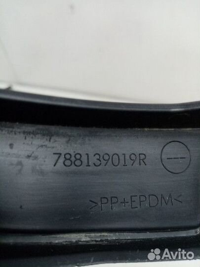 Брызговик задний левый Nissan Terrano 3 (D10)