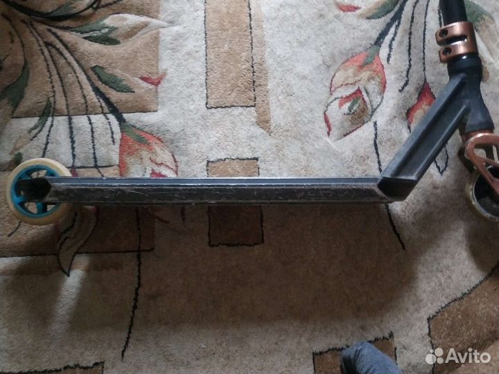 Трюковой самокат oxelo