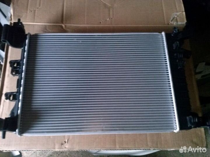 Радиатор охлаждения Шевроле Кобальт 2011