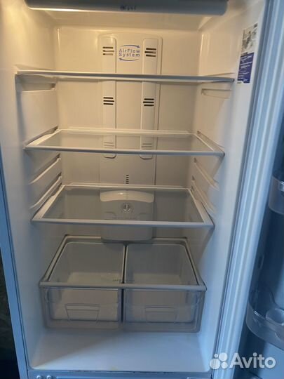 Холодильник hotpoint ariston бу