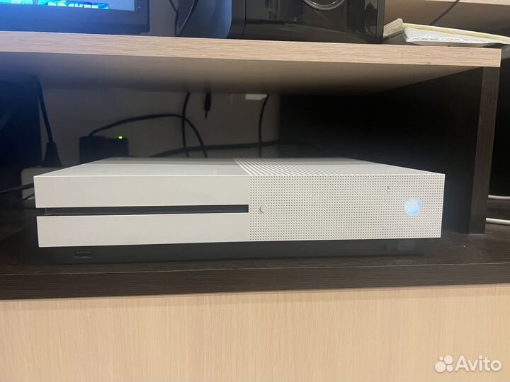 Xbox One s с играми